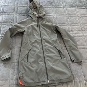 Lululemon grey raincoat rain jacket size 4 womens